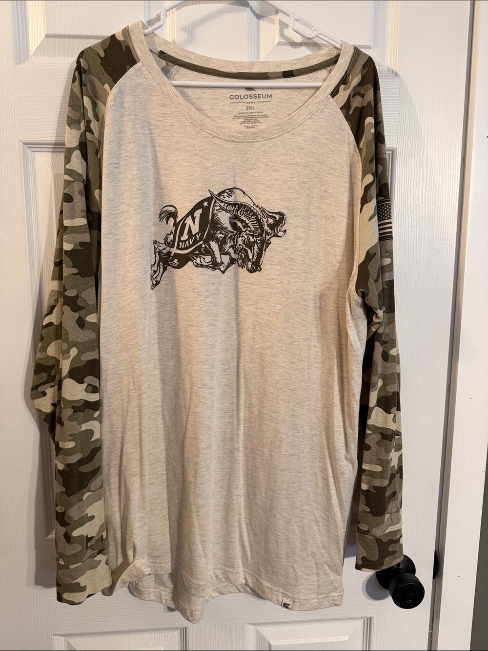 Colosseum Men's Cream Long Sleeve Raglan Shirt with Camo Sleeves